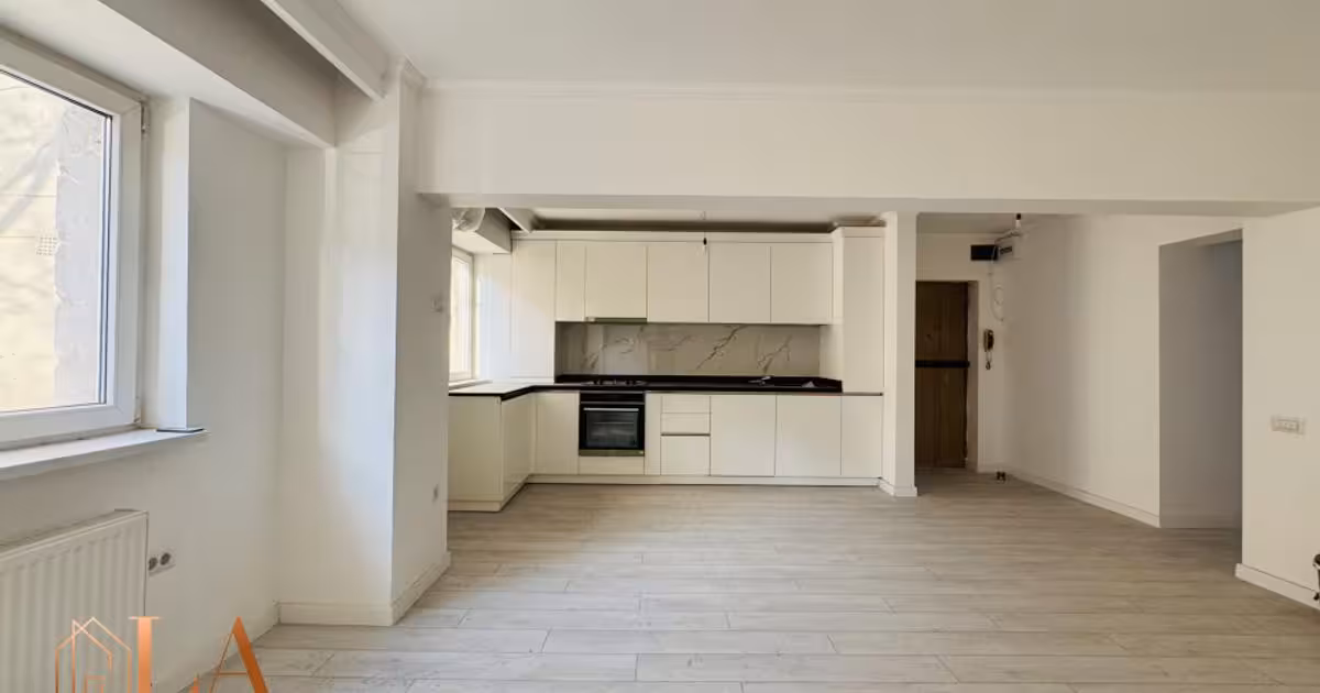 Apartament de vânzare cu 3 camere în zona Panduri, Sector 5