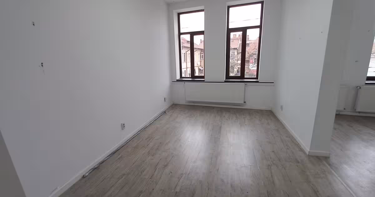 Apartament de vânzare cu 7 camere în zona Calea Călărașilor, Sector 3