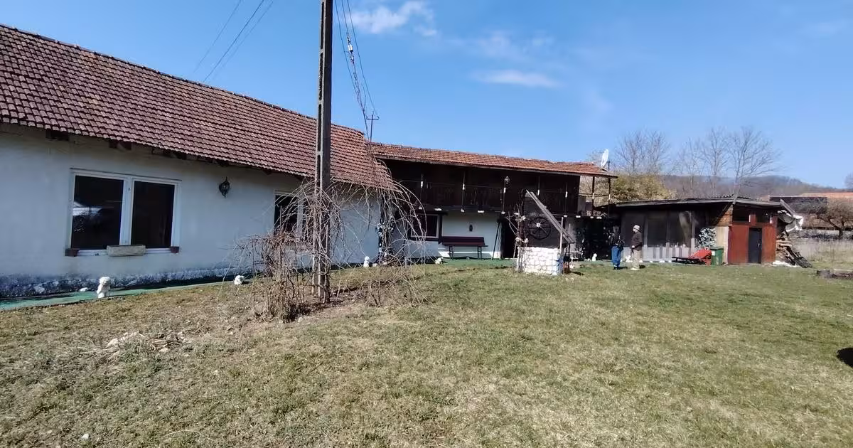 Casă individuală de vânzare cu 4 camere, mobilată în Fintoag