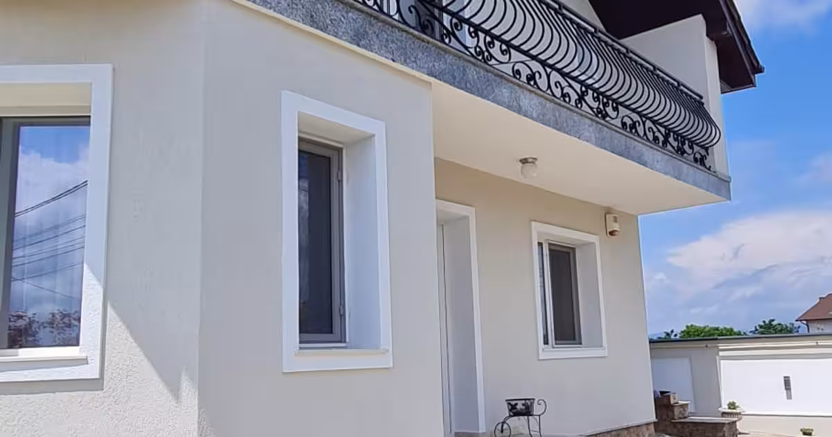 Casă de vânzare cu 5 camere, mobilată în zona Zăvoi, Deva