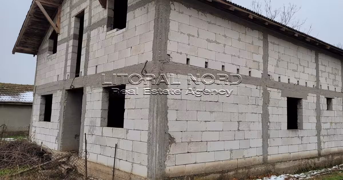 Casă individuală de vânzare cu 6 camere în Valu lui Traian