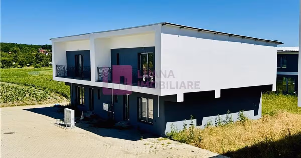 Casă individuală de vânzare cu 4 camere în Rășinari