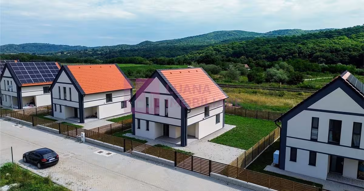Casă individuală de vânzare cu 4 camere în Tălmaciu