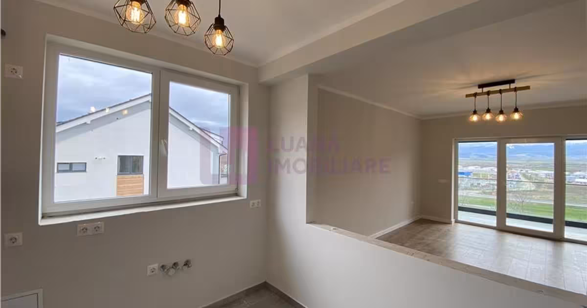 Apartament de vânzare cu 2 camere în Cristian
