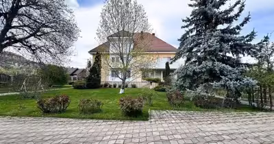 Casă Central