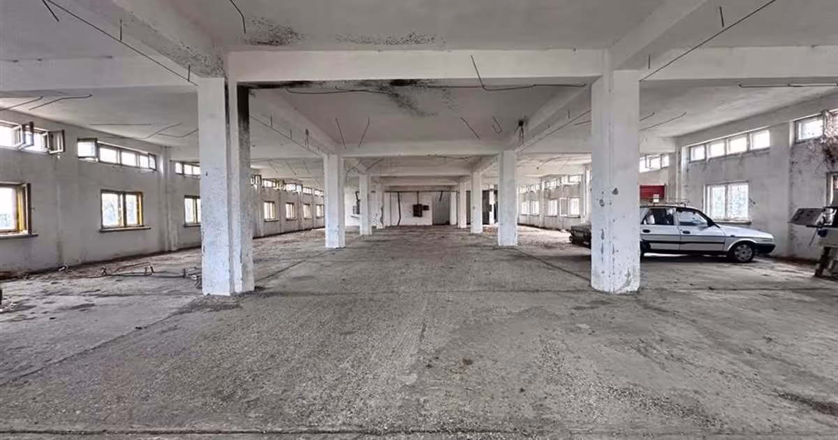 Spațiu comercial de vânzare de 2,167 mp, în Drânceni