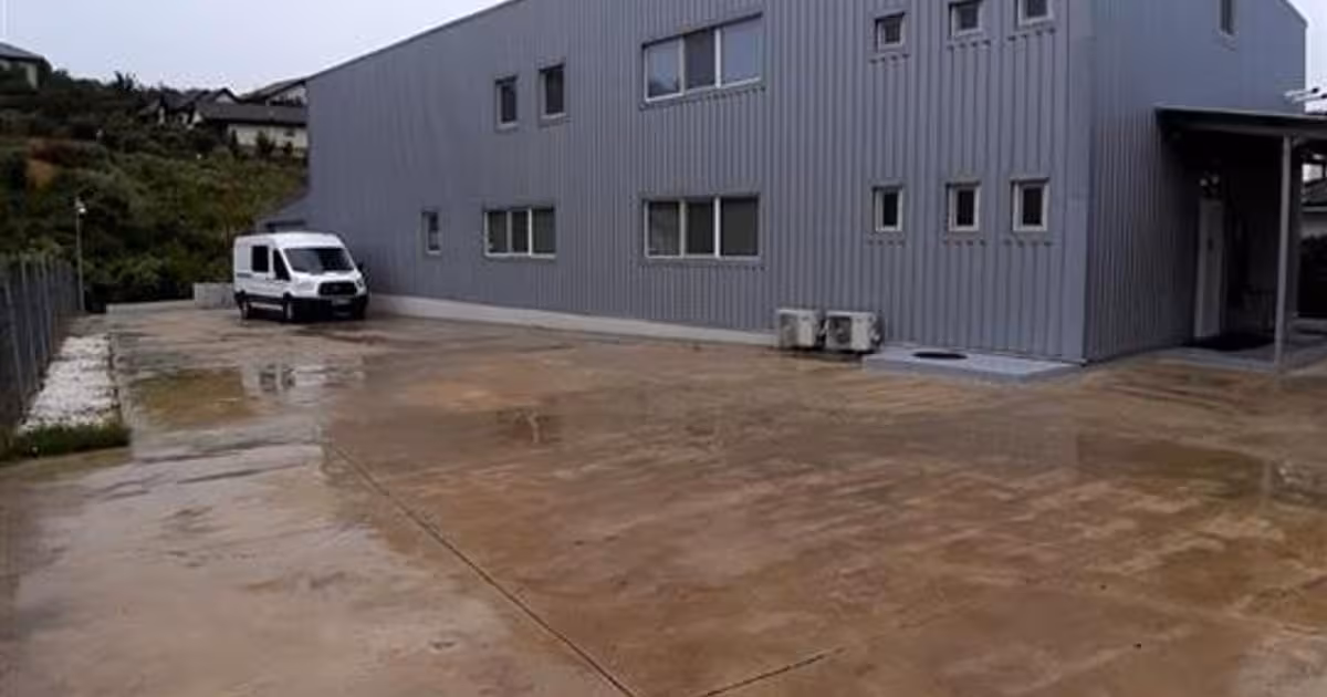 Spațiu industrial de vânzare de 548 mp, în Bârnova