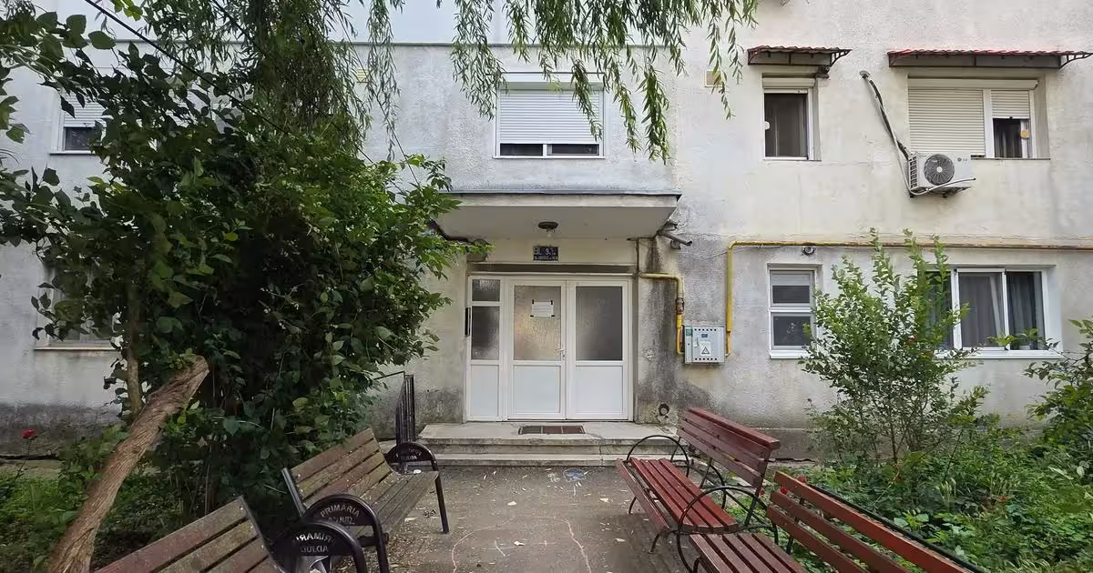 Apartament de vânzare cu 2 camere în Adjud