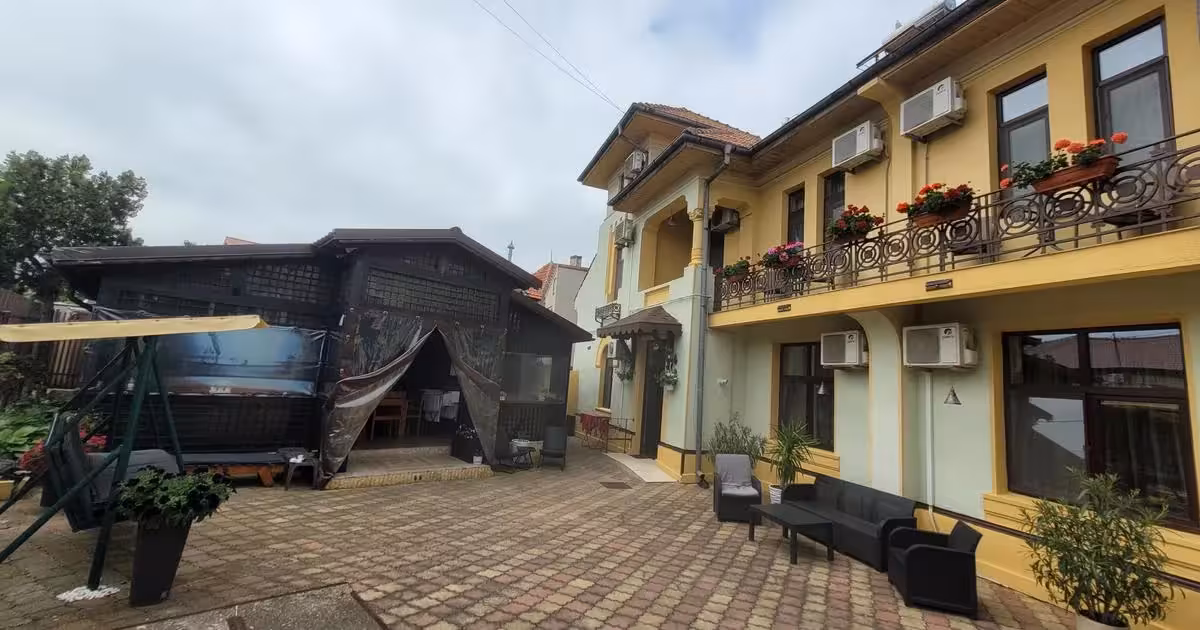 Hotel/Pensiune de vânzare 300 mp în Eforie Sud