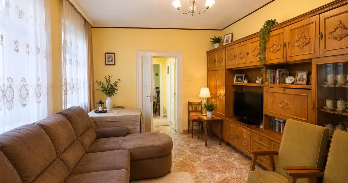 Casă de vânzare cu 3 camere în zona Central, Brăila