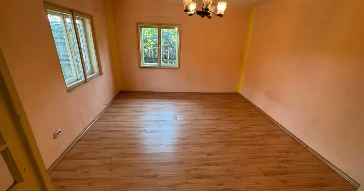 Casă individuală de vânzare cu 4 camere în zona Rahova, Sector 5