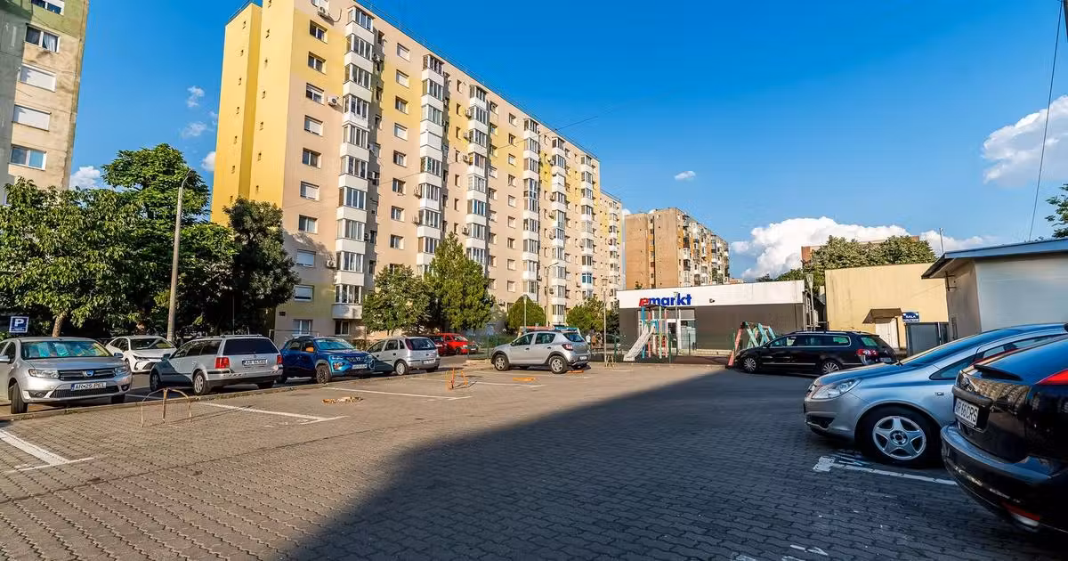 Apartament de vânzare cu 2 camere în zona Fortuna, Arad