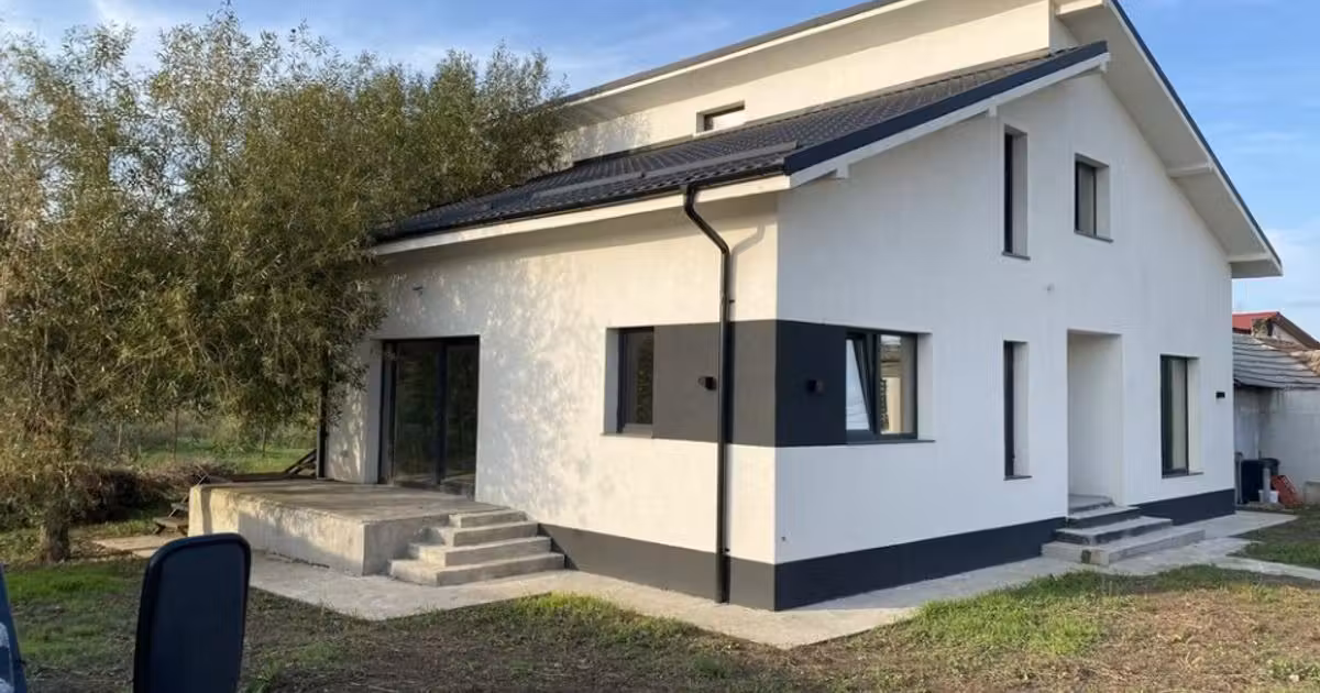 Casă individuală de vânzare cu 4 camere în Cumpăna