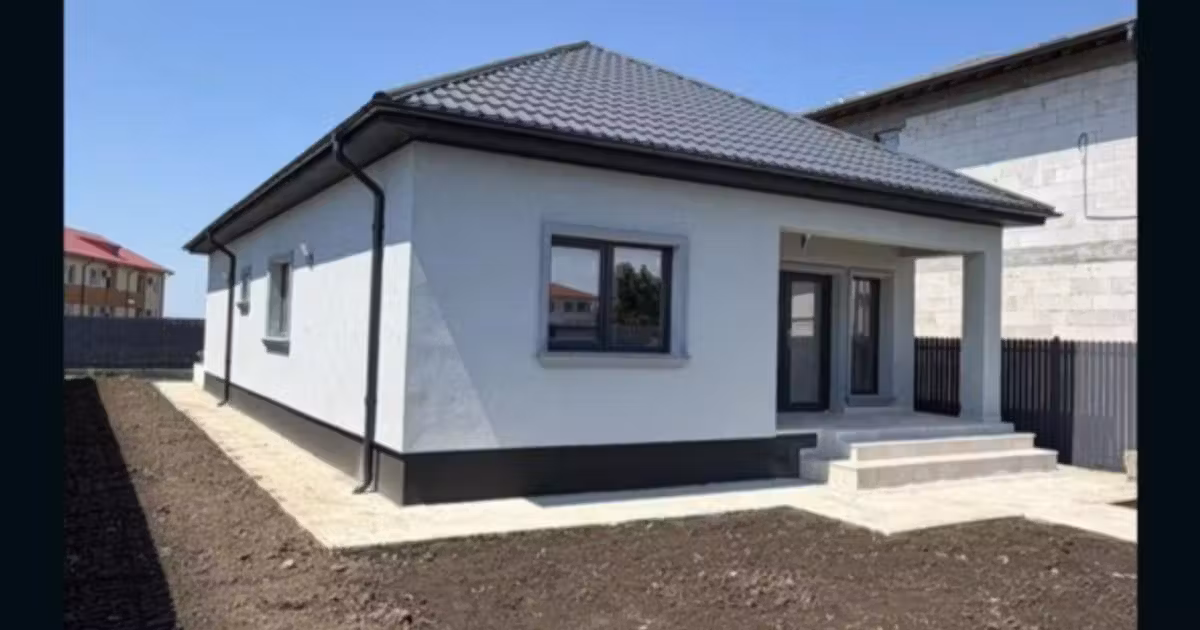 Casă individuală de vânzare cu 4 camere în Cumpăna