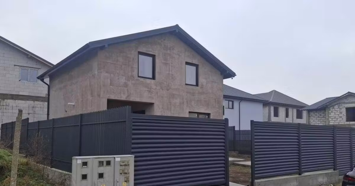 Casă individuală de vânzare cu 3 camere, mobilată în Valu lui Traian
