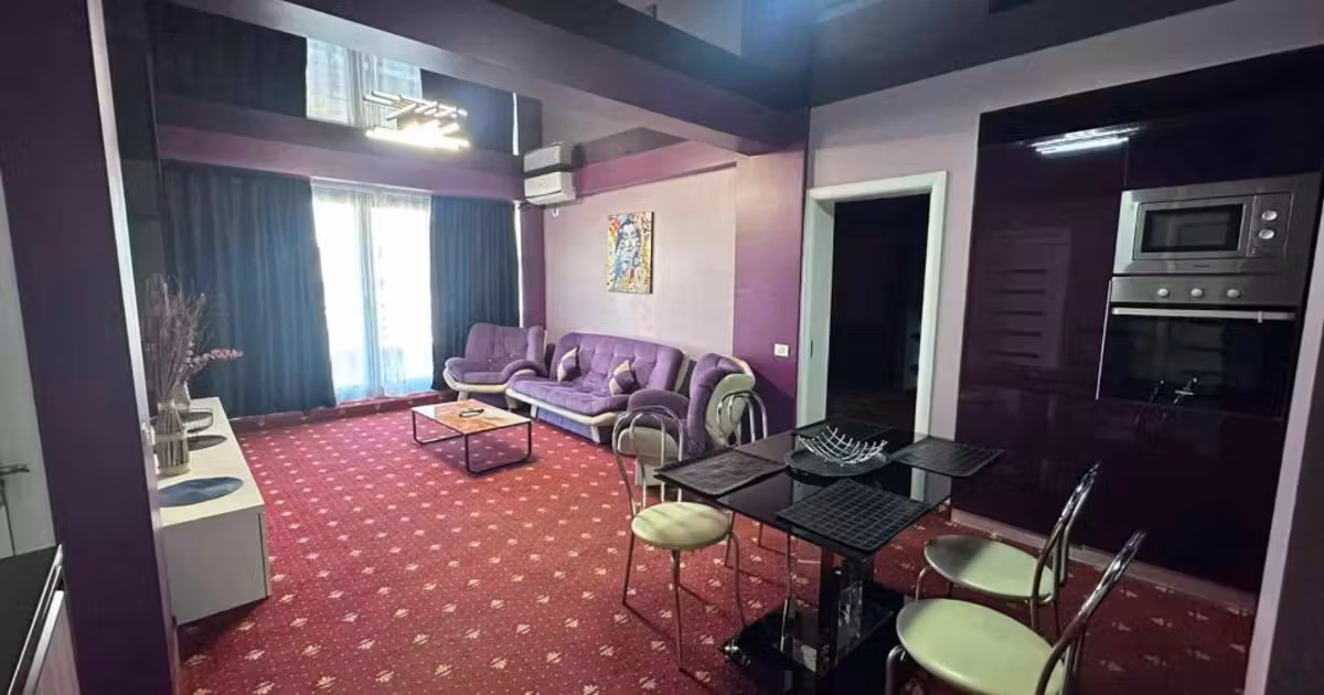 Apartament de vânzare cu 3 camere, mobilat în Mamaia-Sat