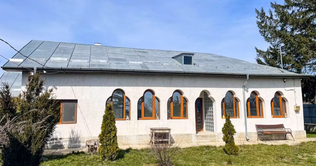 Casă individuală de vânzare cu 4 camere, mobilată în Oltenița