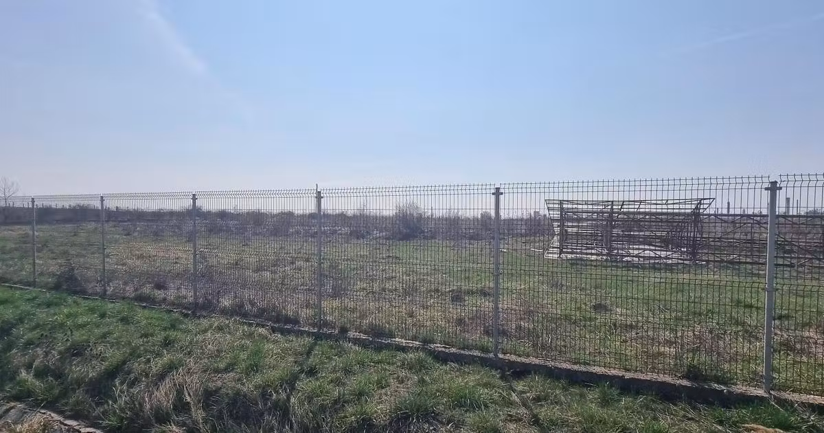 Teren intravilan de vânzare de 40000 mp, în zona Exterior Est, Pitești
