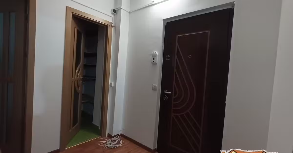 Apartament de vânzare cu 3 camere în zona Micro 17, Galați