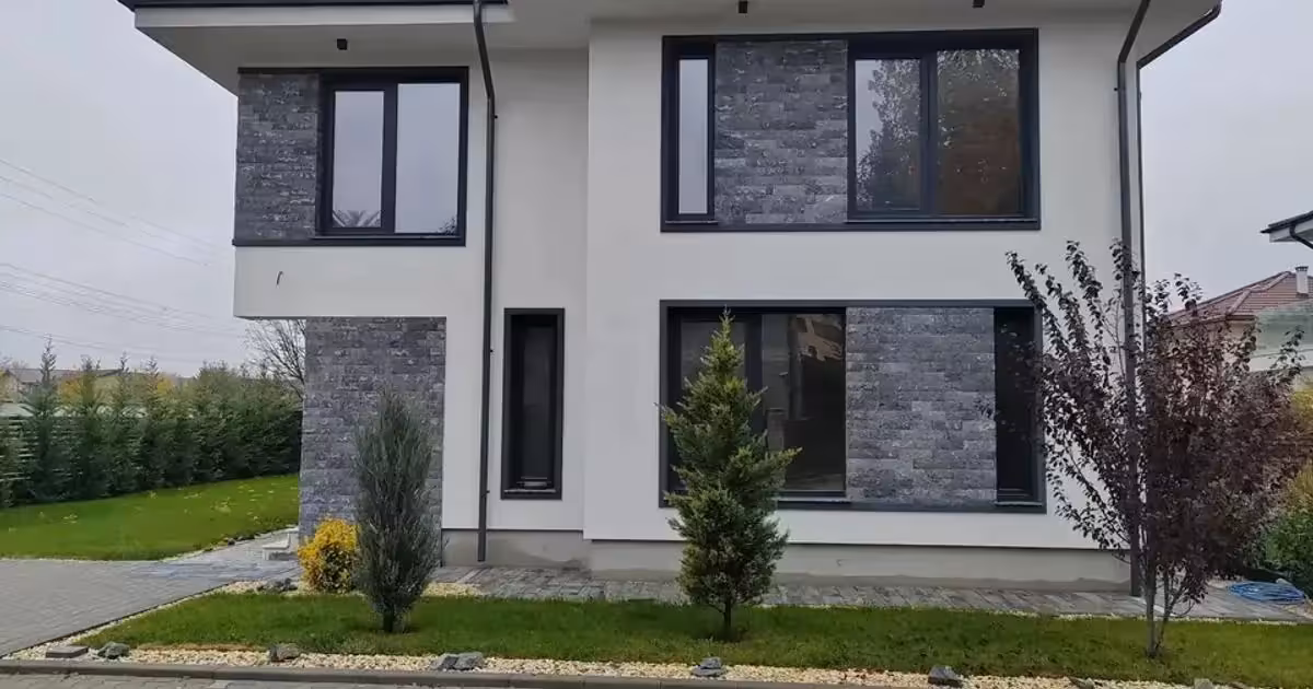 Casă de vânzare cu 5 camere în Corbeanca