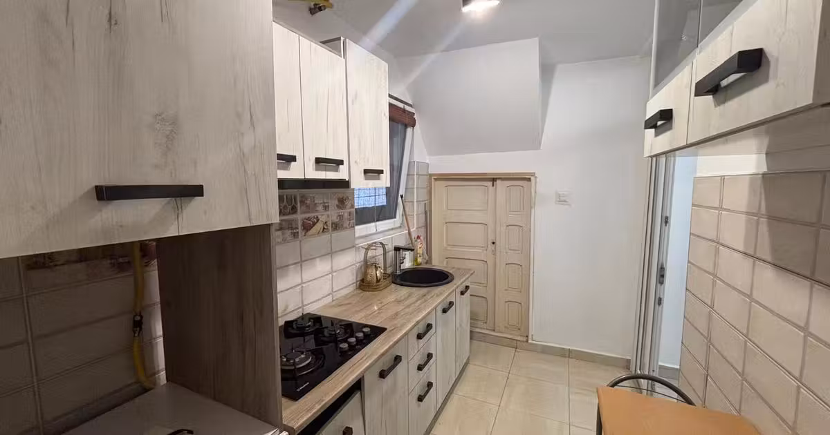 Casă de vânzare cu 6 camere în zona Industriilor, Sector 3