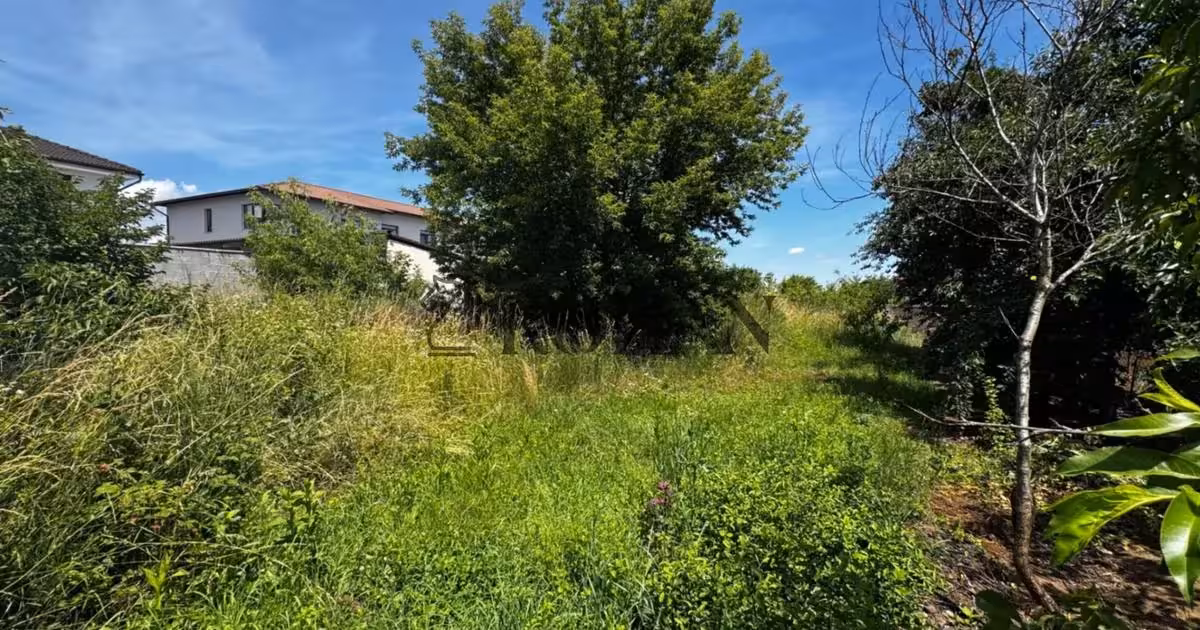 Teren agricol intravilan de vânzare de 1032 mp, în zona Cetate, Alba Iulia