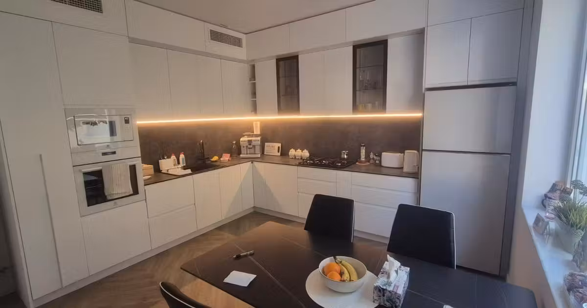 Casă de vânzare cu 6 camere, mobilată în zona Iancu Nicolae, Sector 1