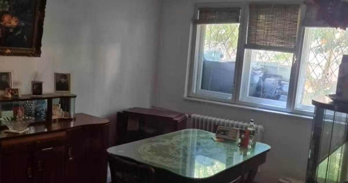 Apartament de vânzare cu 2 camere în zona Tomis III, Constanța