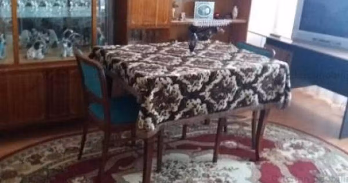 Apartament de vânzare cu 3 camere în zona Apollo, Brăila