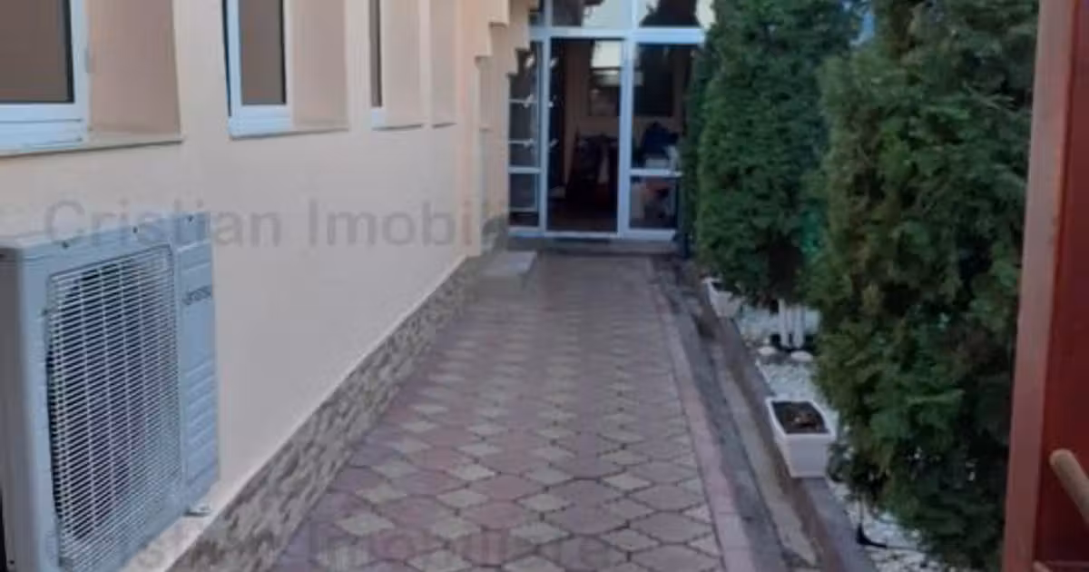 Casă de vânzare cu 5 camere în zona Chercea, Brăila
