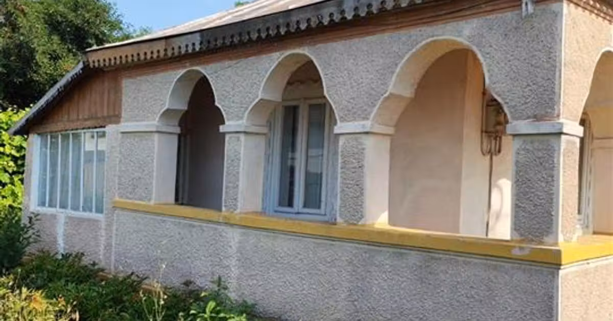 Casă individuală de vânzare cu 6 camere în Cazasu