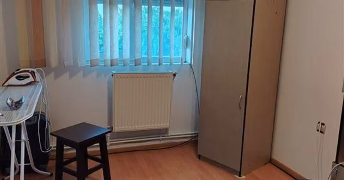Apartament de vânzare cu 2 camere în zona Apollo, Brăila