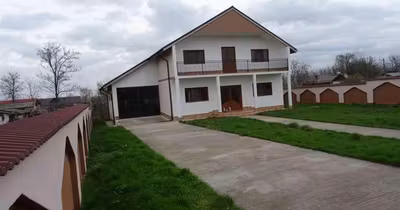 Casă Centură
