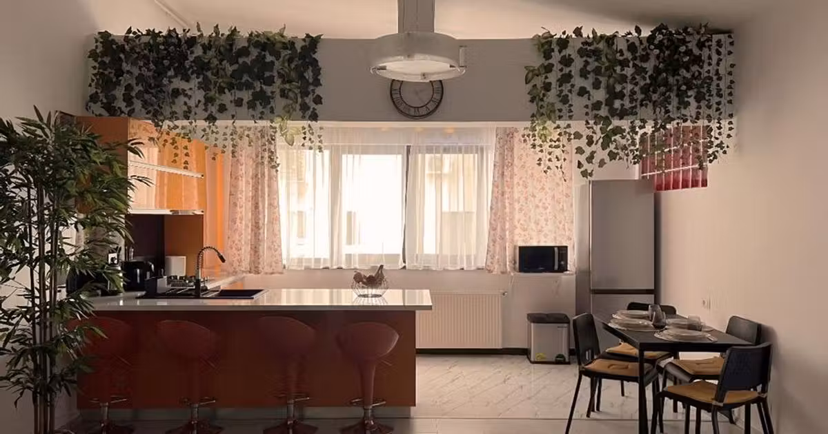 Apartament de vânzare cu 2 camere, mobilat în zona Băneasa, Sector 1