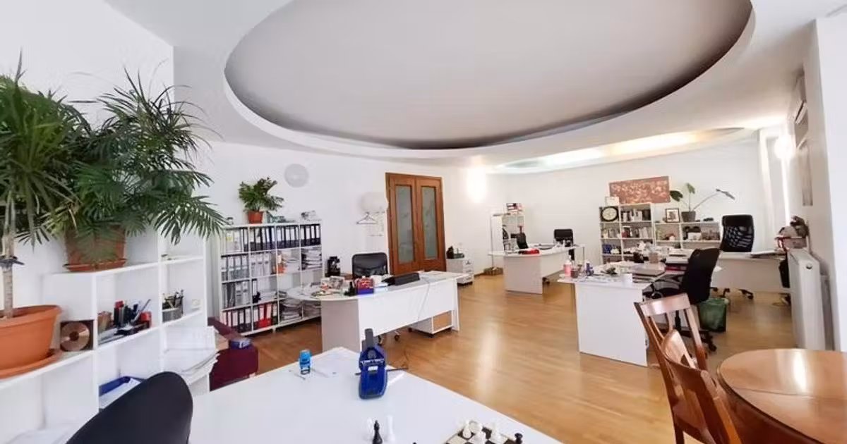 Apartament de vânzare cu 4 camere în zona Primăverii, Sector 1