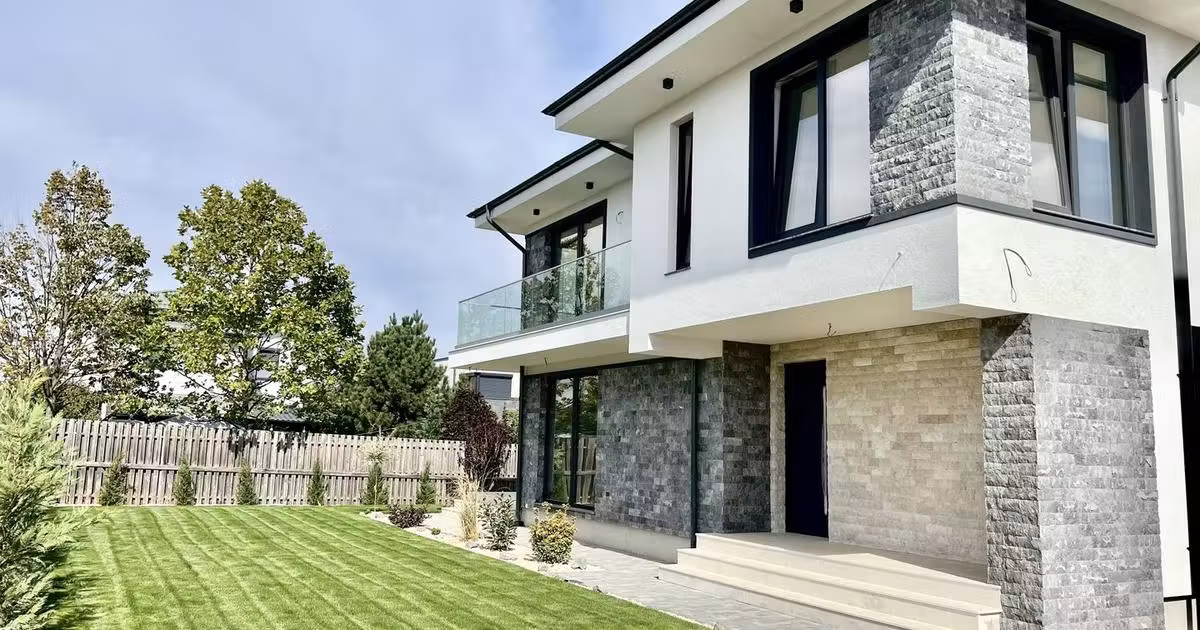 Casă individuală de vânzare cu 5 camere în Corbeanca
