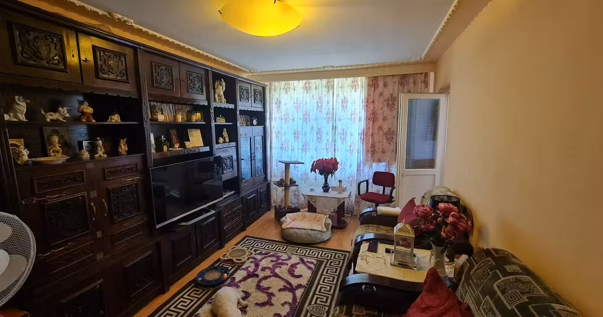Apartament de vânzare cu 3 camere în zona Titan, Sector 3