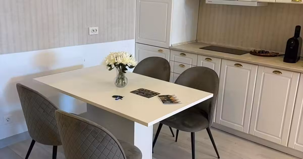 Apartament de vânzare cu 3 camere, mobilat în zona Vitan-Bârzești, Sector 4
