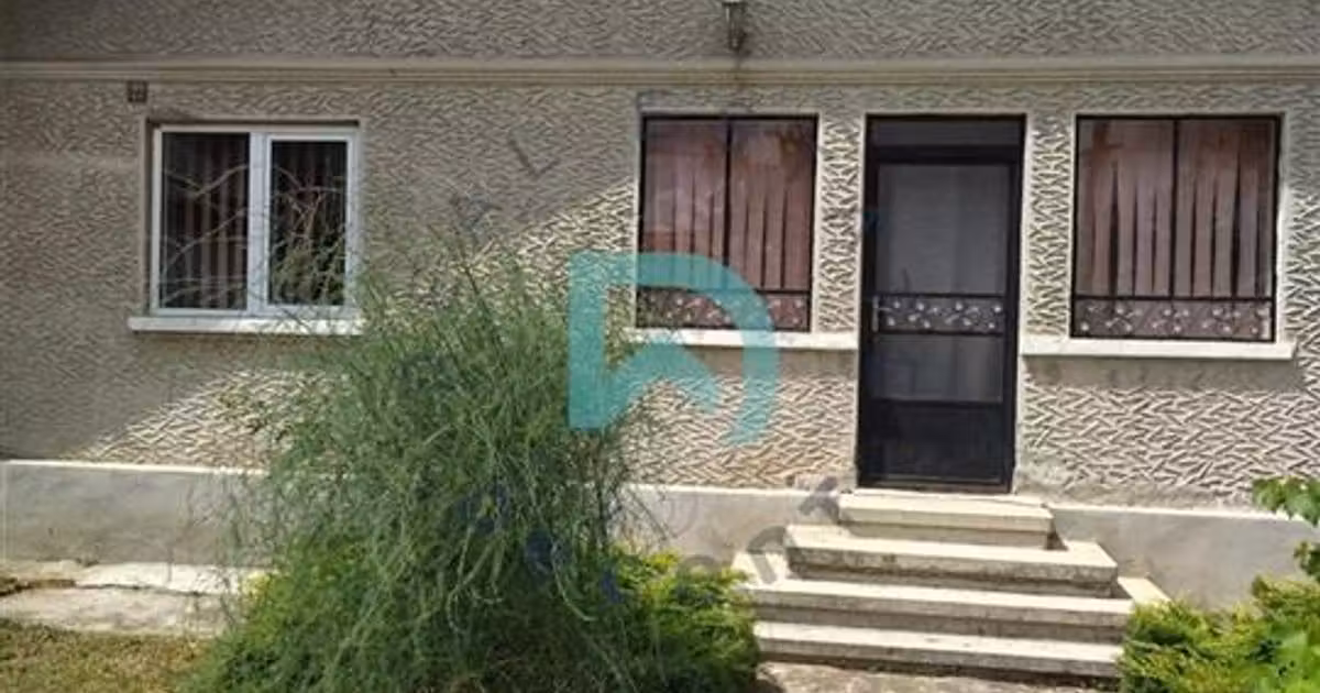 Casă individuală de vânzare cu 3 camere în Breaza