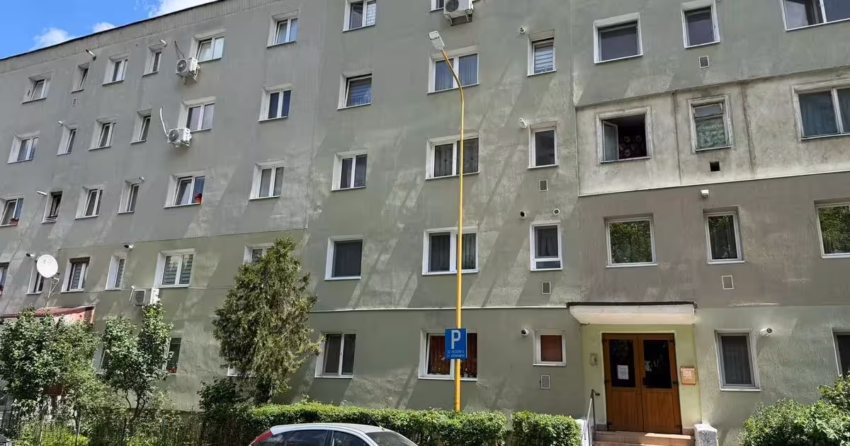 Apartament de vânzare cu 2 camere în zona Florilor, Brașov