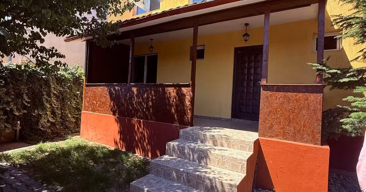 Casă individuală de vânzare cu 4 camere în Bragadiru
