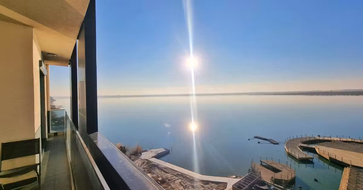 Apartament de vânzare cu 2 camere, mobilat în Mamaia