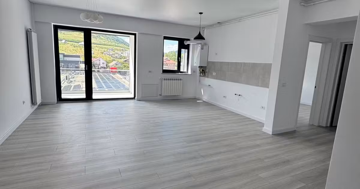 Apartament de vânzare cu 3 camere în zona Calea Romanului, Piatra-Neamț