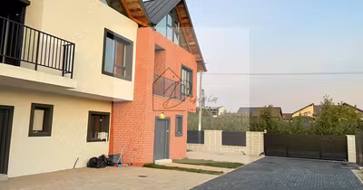 Casă Nord-Est