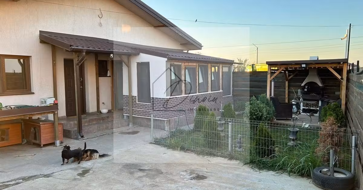 Casă individuală de vânzare cu 4 camere, mobilată în Berceni