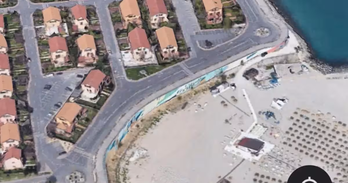Casă individuală de vânzare cu 6 camere în zona Faleza Nord, Constanța