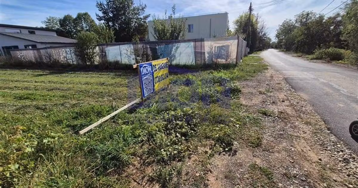 Teren intravilan de vânzare de 2880 mp, în Izvorani