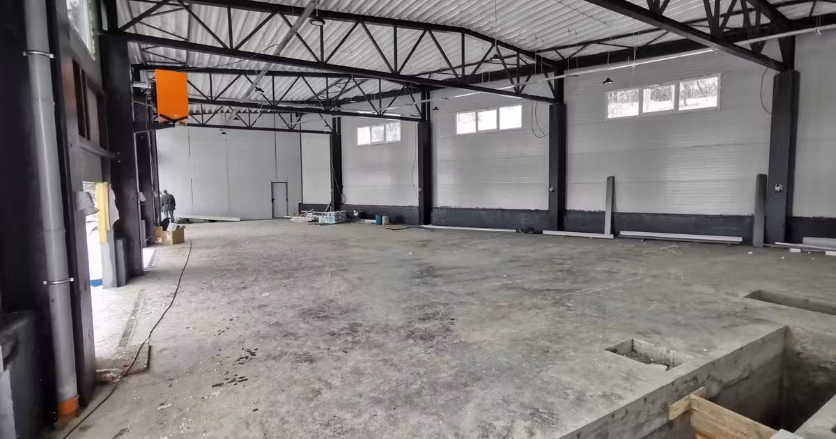 Spațiu industrial de vânzare 450 mp în zona Bartolomeu, Brașov