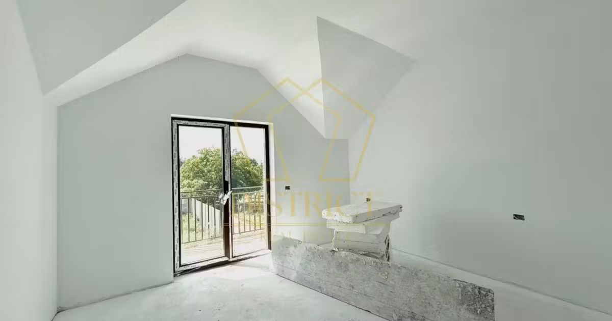 Duplex de vânzare cu 4 camere în Covaci