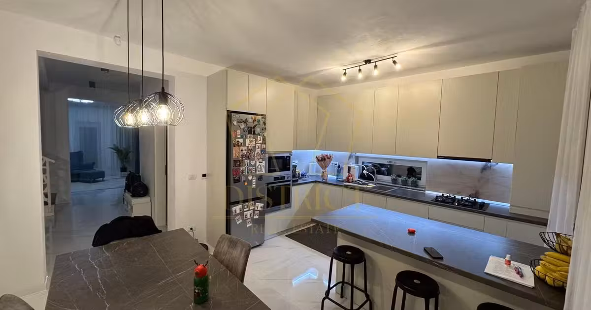 Duplex de vânzare cu 4 camere, mobilat în Chișoda